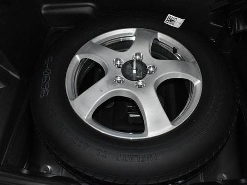 Certified 2023 Jeep Grand Cherokee Laredo image 27