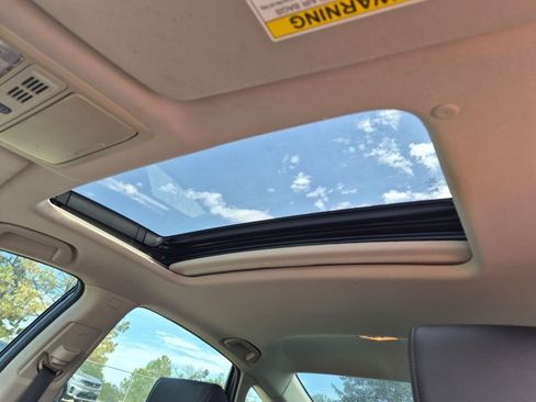 Used 2020 Honda Accord Touring image 16