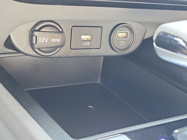 Used 2023 Hyundai Elantra Blue FWD image 14