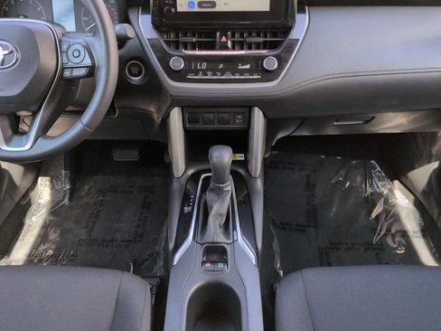 Certified 2023 Toyota Corolla Cross LE FWD image 18