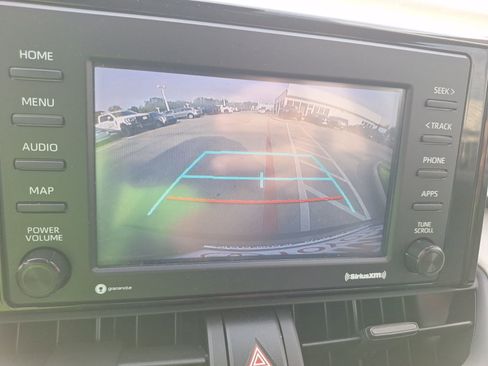 Used 2022 Toyota RAV4 XLE image 27