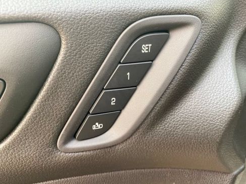 Used 2023 GMC Acadia SLT w/ Elevation Edition AWD/4WD image 15
