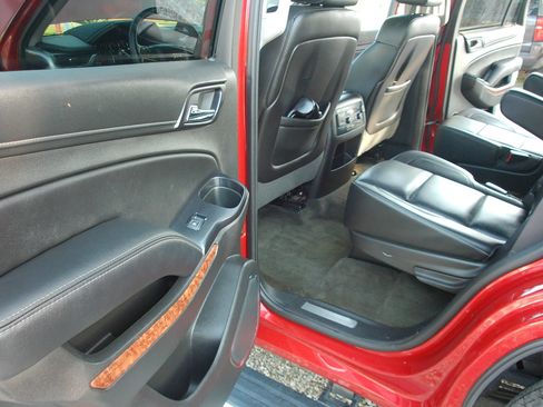 Used 2015 Chevrolet Tahoe LTZ RWD image 28