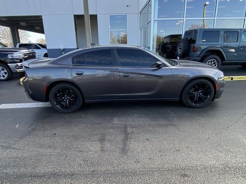 Used 2018 Dodge Charger SXT Plus w/ Blacktop Package image 9