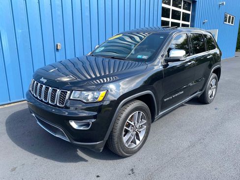 Used 2021 Jeep Grand Cherokee Limited w/ Luxury Group II image 2