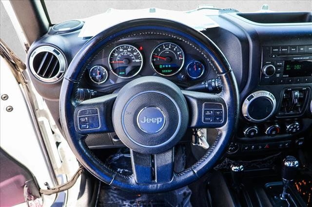 Used 2017 Jeep Wrangler Unlimited Sahara AWD/4WD image 12