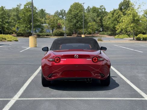 Used 2020 MAZDA MX-5 Miata Sport RWD image 7