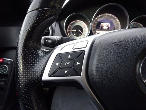 Used 2013 Mercedes-Benz C 300 Sport image 19