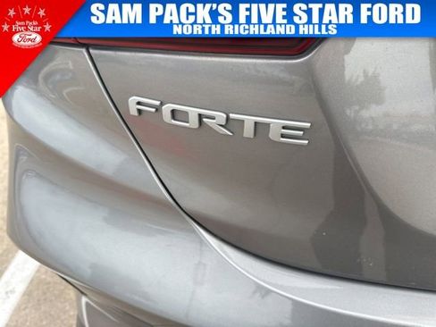 Used 2024 Kia Forte LXS image 8