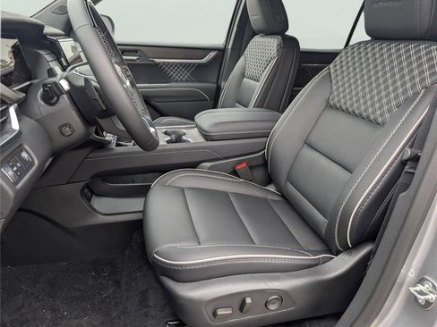 New 2026 GMC Acadia Denali w/ Super Cruise Package FWD image 25