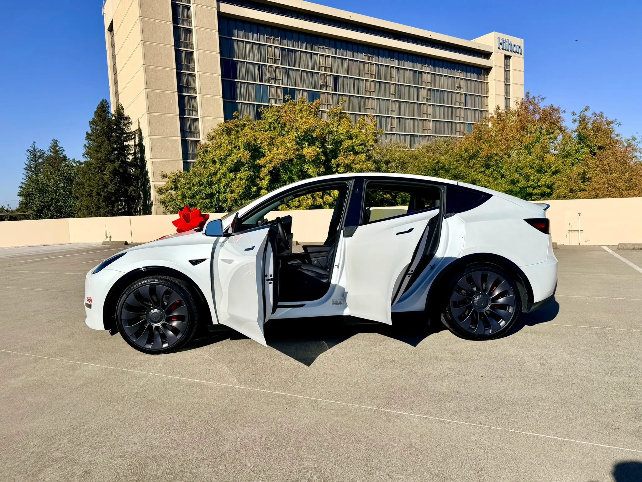 Used 2024 Tesla Model Y Performance AWD/4WD image 55