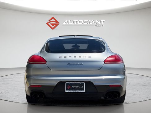 Used 2016 Porsche Panamera S RWD image 9