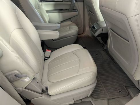 Used 2017 Buick Enclave Leather FWD image 28