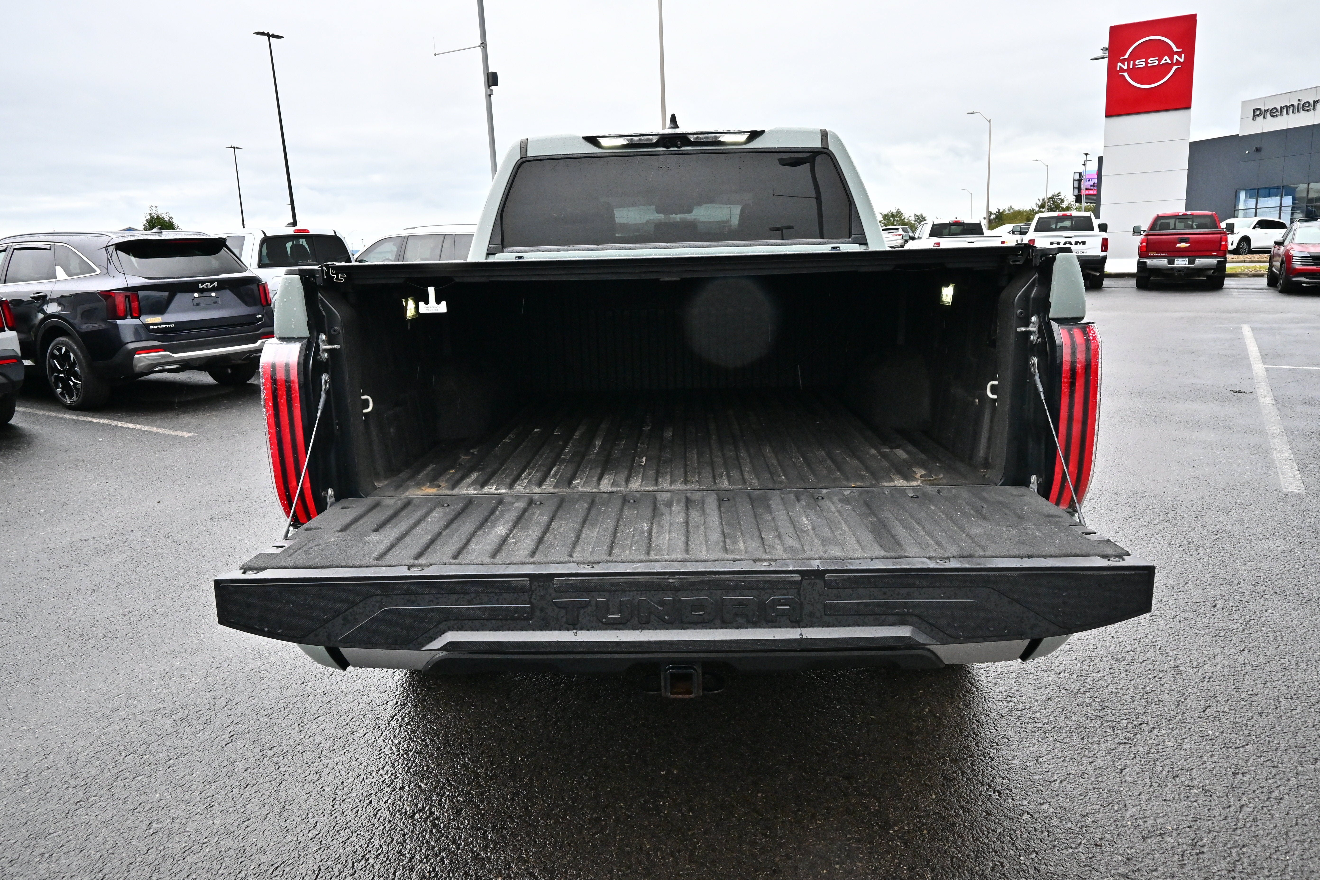 Used 2022 Toyota Tundra Limited w/ TRD Off-Road Package AWD/4WD image 13