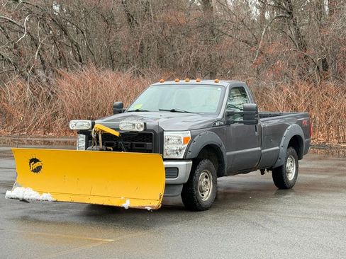 Used 2013 Ford F250 XL w/ XL Value Pkg image 3