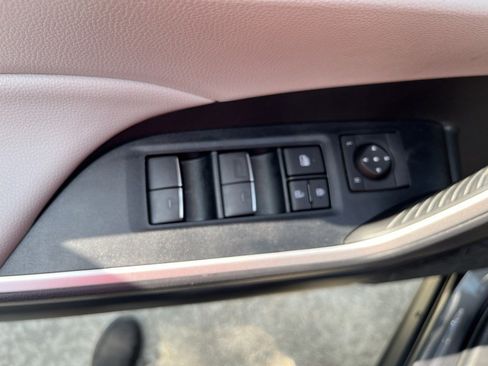 Used 2025 Toyota RAV4 XLE w/ Convenience Package FWD image 11