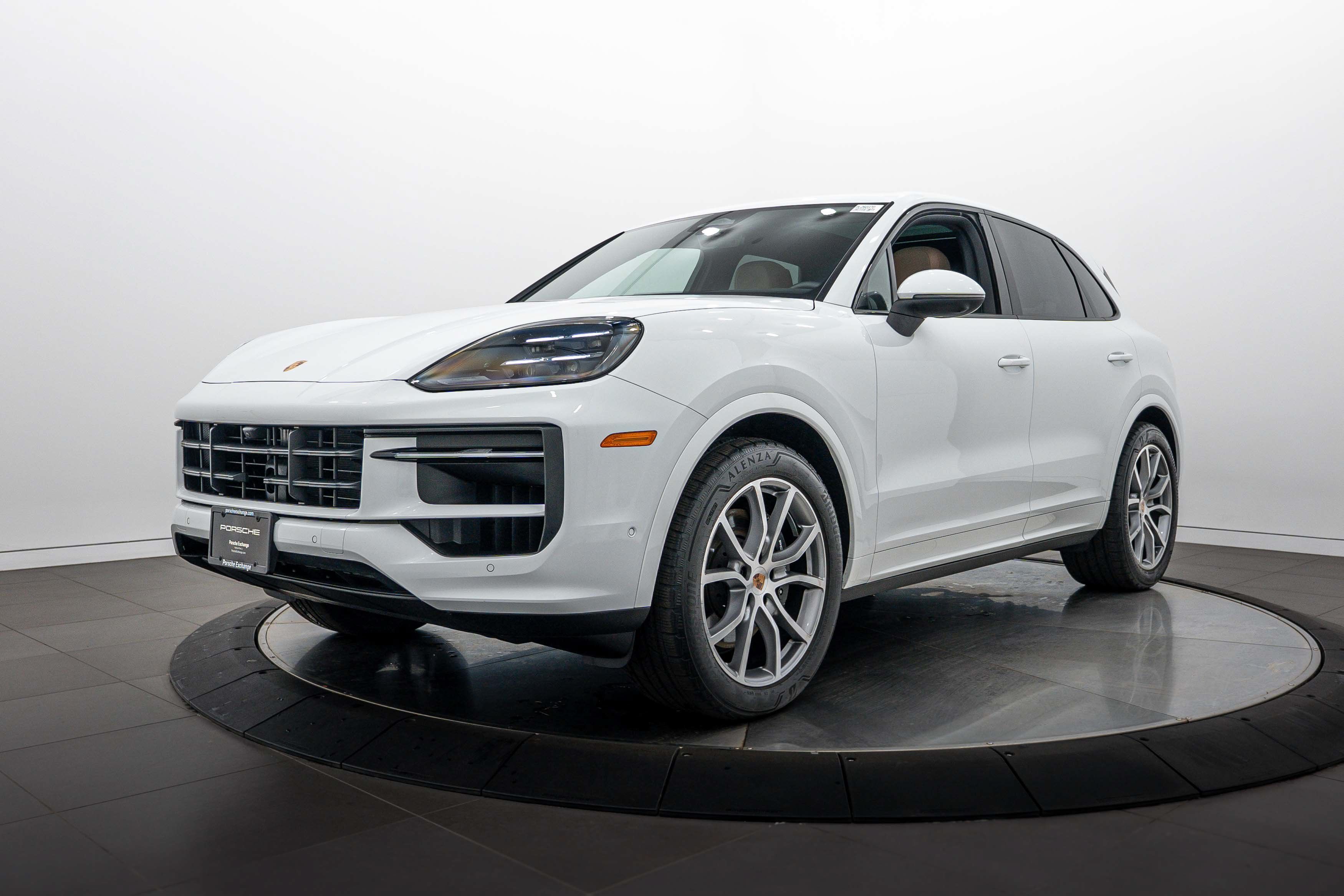 Certified 2026 Porsche Cayenne AWD/4WD image 1