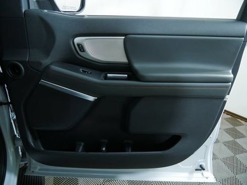 Used 2025 Ford Expedition Active AWD/4WD image 8