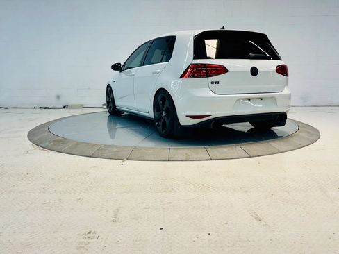 Used 2015 Volkswagen GTI S FWD image 28
