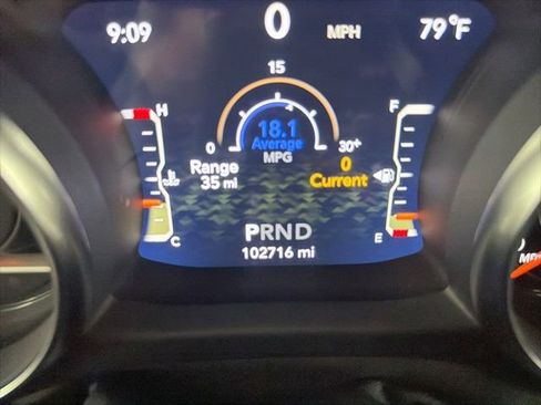 Used 2021 Jeep Wrangler Unlimited Sahara AWD/4WD image 31