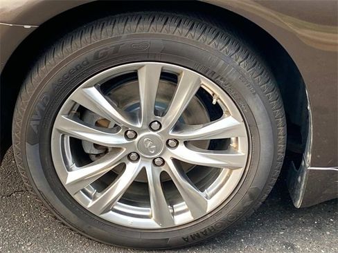 Used 2015 INFINITI Q70 3.7 image 6