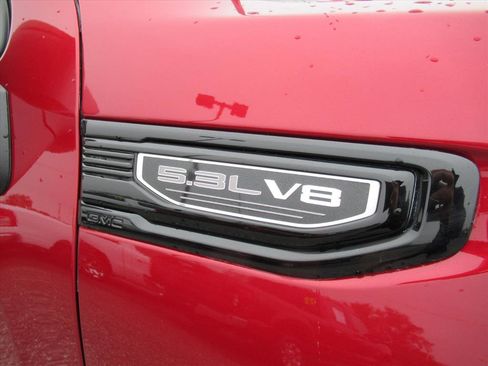 Used 2024 GMC Sierra 1500 Elevation w/ LPO, Elevation Black Package image 28