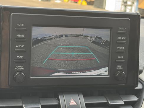 Used 2019 Toyota RAV4 XLE w/ Carpet Mat Package image 23
