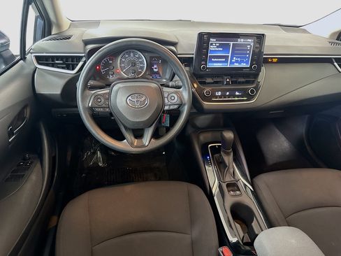Used 2022 Toyota Corolla LE image 17
