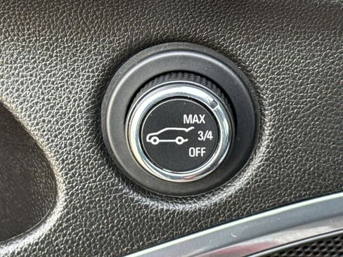 Used 2020 Buick Enclave Premium w/ Surround and Sites Package image 17