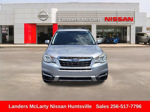 Used 2017 Subaru Forester 2.5i Premium w/ All-Weather Package AWD/4WD image 11