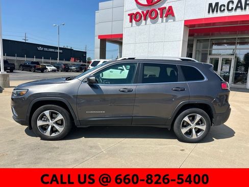 Used 2019 Jeep Cherokee Limited AWD/4WD image 12