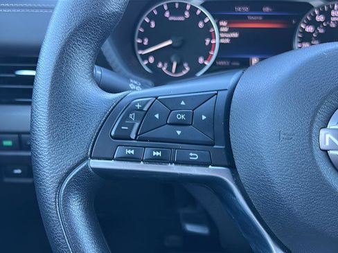 Used 2025 Nissan Sentra SV image 24