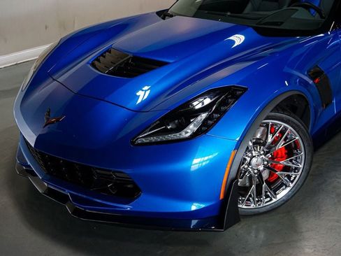 Used 2015 Chevrolet Corvette Z06 w/ 3LZ Preferred Equipment Group RWD image 96