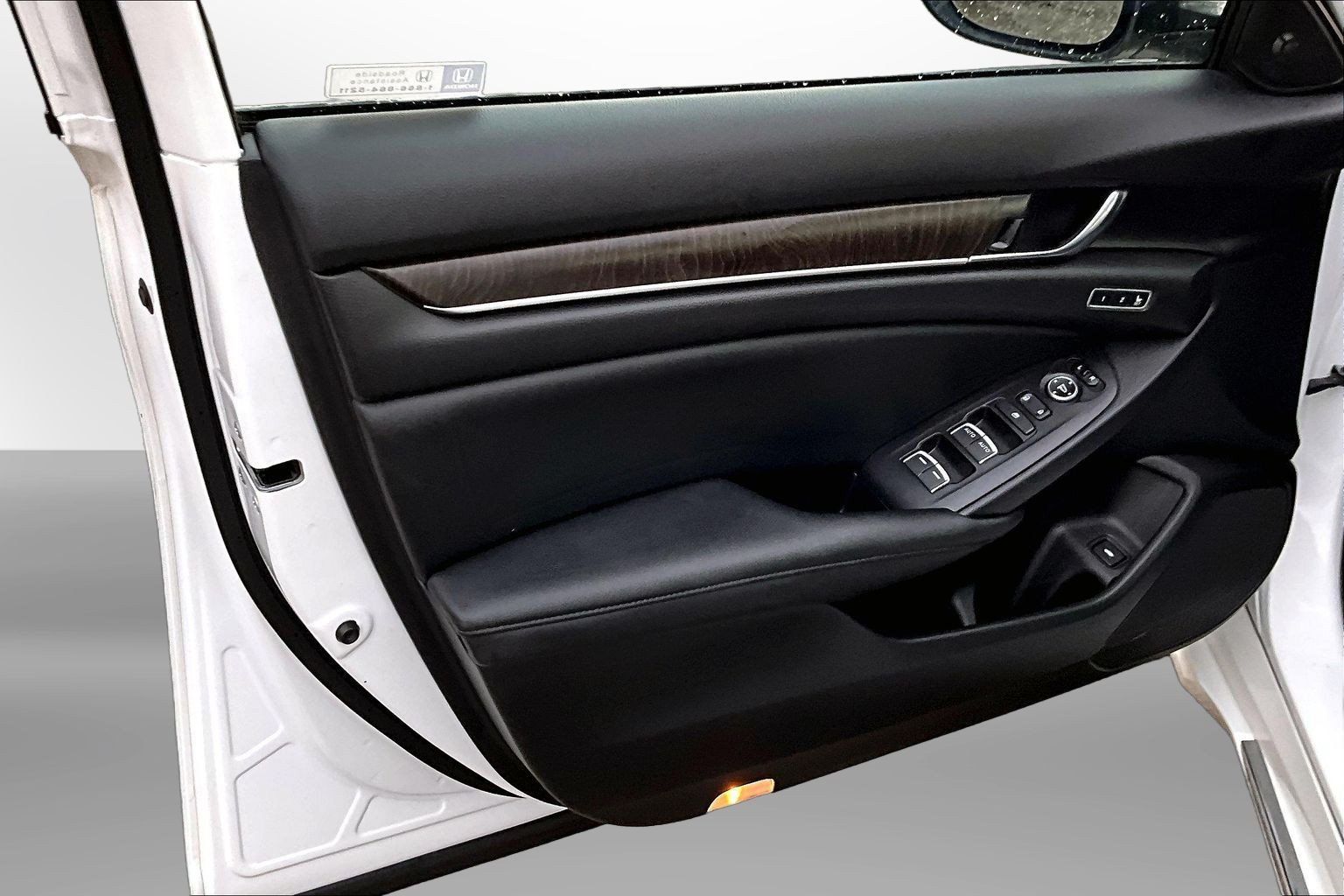 Used 2021 Honda Accord EX-L image 25