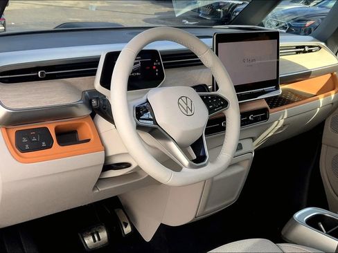 New 2025 Volkswagen ID. Buzz 1st Edition image 6