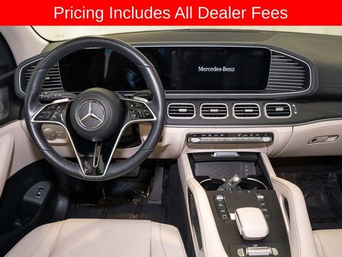 Used 2025 Mercedes-Benz GLS 450 4MATIC image 7