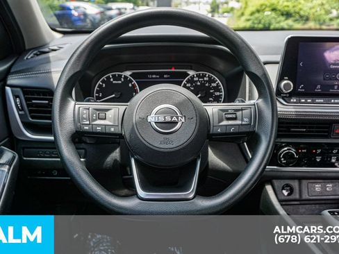 Used 2024 Nissan Rogue S FWD image 27