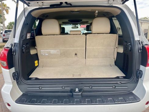 Used 2014 Toyota Sequoia Platinum RWD image 5