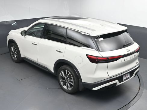Used 2023 INFINITI QX60 Luxe w/ Performance Audio Package FWD image 39