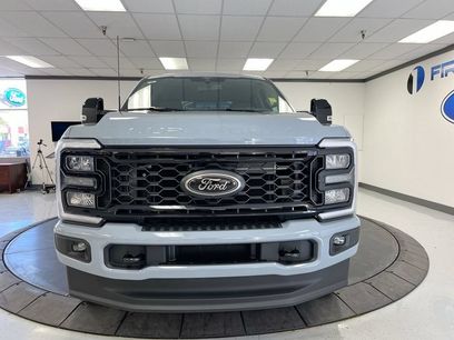 New 2026 Ford F250 Lariat w/ Black Appearance Package