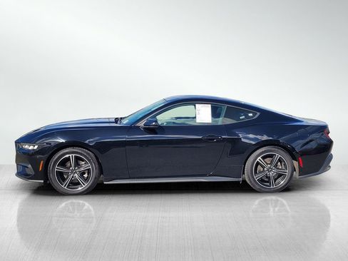 Used 2024 Ford Mustang Coupe image 7