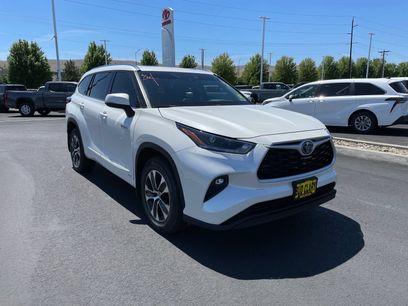 Used 2021 Toyota Highlander XLE