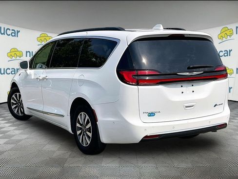 Used 2022 Chrysler Pacifica Limited FWD image 4