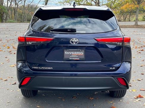 Used 2023 Toyota Highlander XLE image 24