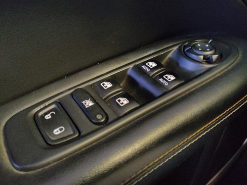 Used 2018 Jeep Compass Sport w/ Tech Group FWD image 27