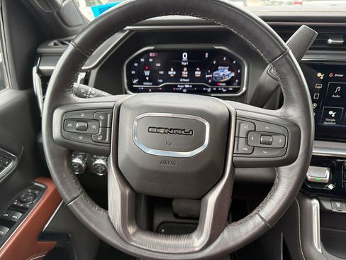Used 2024 GMC Sierra 3500 Denali Ultimate AWD/4WD image 15