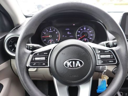 Used 2020 Kia Forte LXS FWD image 17