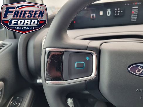 Used 2025 Ford Expedition Max Active AWD/4WD image 15