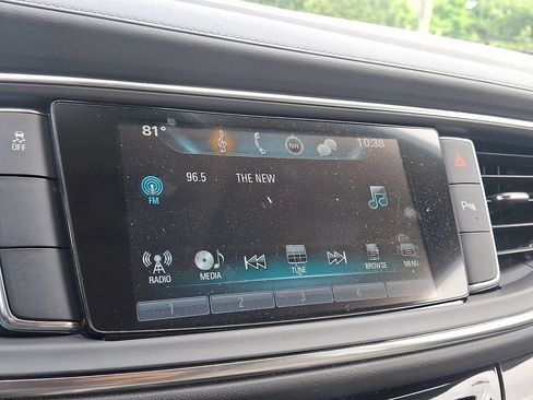 Used 2018 Buick Enclave Essence FWD image 22