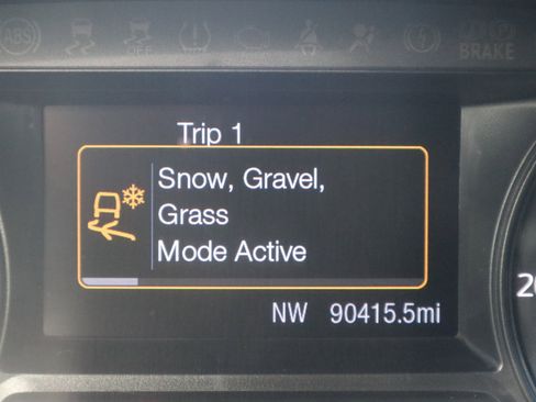 Used 2017 Ford Explorer XLT image 75